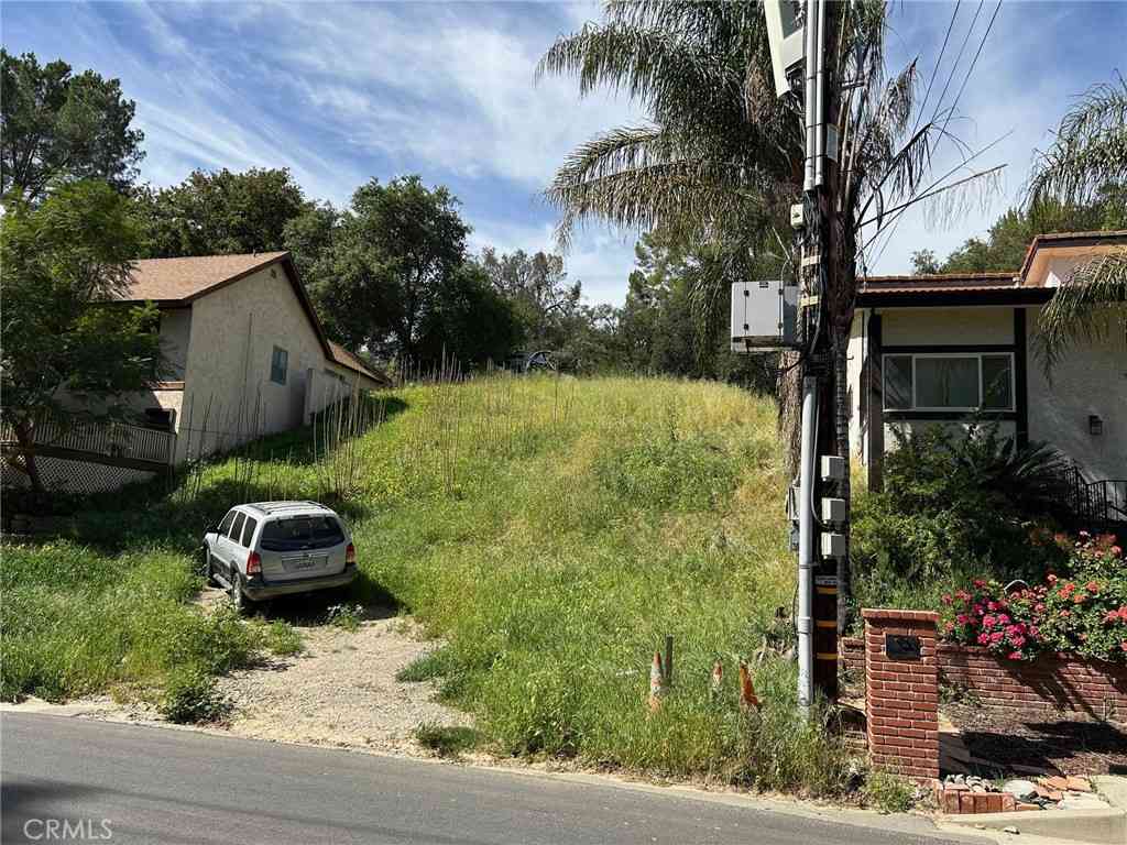 Vacant Land For Sale - 4339 Canoga Avenue<br/> Woodland Hills, CA 91364