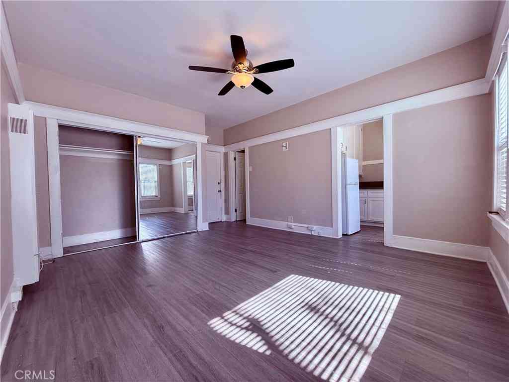 Apartment For Rent - 406 Linden Avenue #5<br/> Long Beach, CA 90802