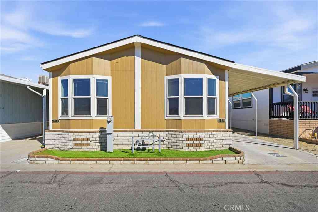 Mobile Home For Sale - 17225 Valley #69W<br/> Fontana, CA 92335