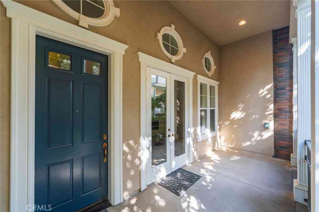 Townhouse For Rent - 6267 Pacific Pointe Drive<br/> Huntington Beach, CA 92648