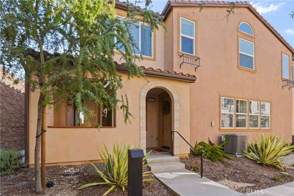 Condo For Sale - 15232 Horizon Street #4<br/> Fontana, CA 92336