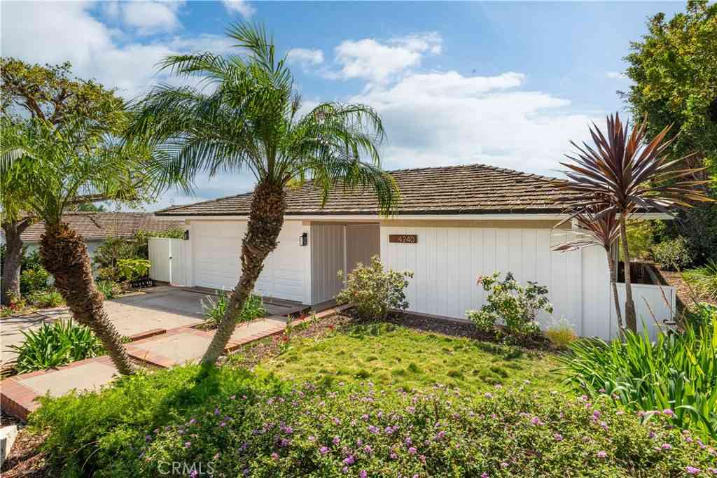 Homes For Sale - 4240 Via Pinzon<br/> Palos Verdes Estates, CA 90274
