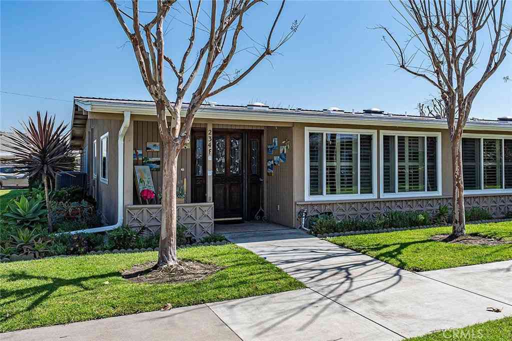 Homes For Sale - 13101 Oak Hills #234F<br/> Seal Beach, CA 90740