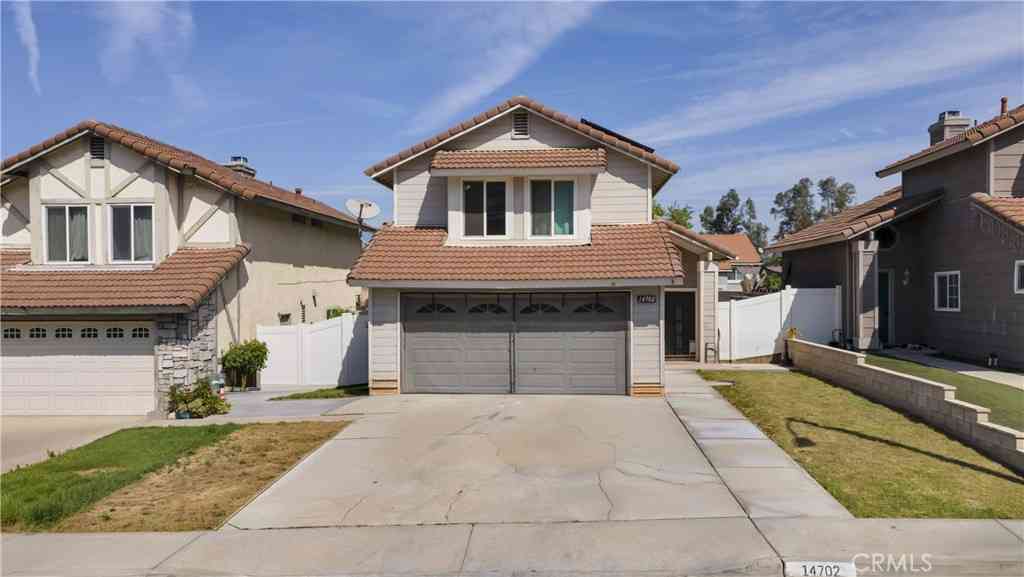 Homes For Sale - 14702 Mountain High Drive<br/> Fontana, CA 92337