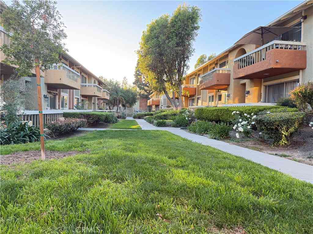 Condo For Rent - 16040 Leffingwell<br/> Whittier, CA 90603