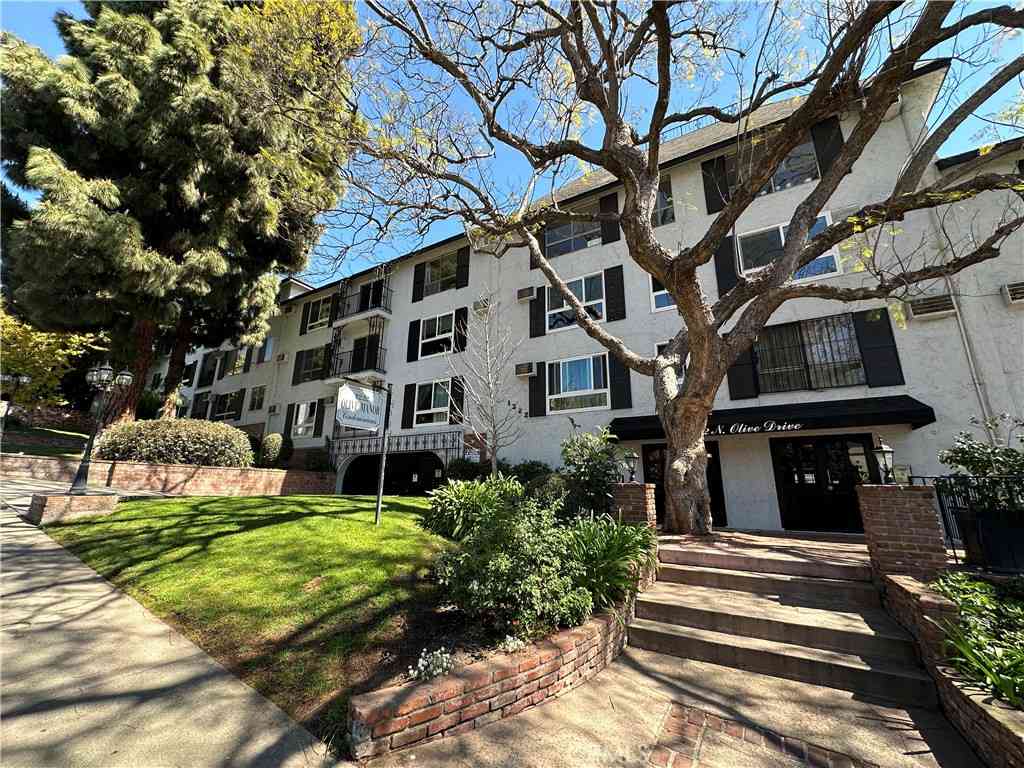 Condo For Rent - 1222 N Olive<br/> West Hollywood, CA 90069