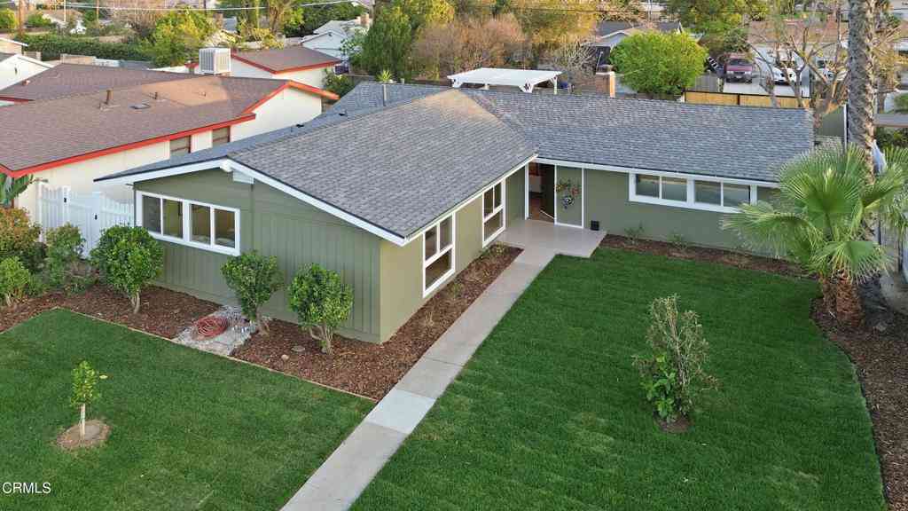 Homes For Sale - 22718 Cantlay Street<br/> West Hills, CA 91307