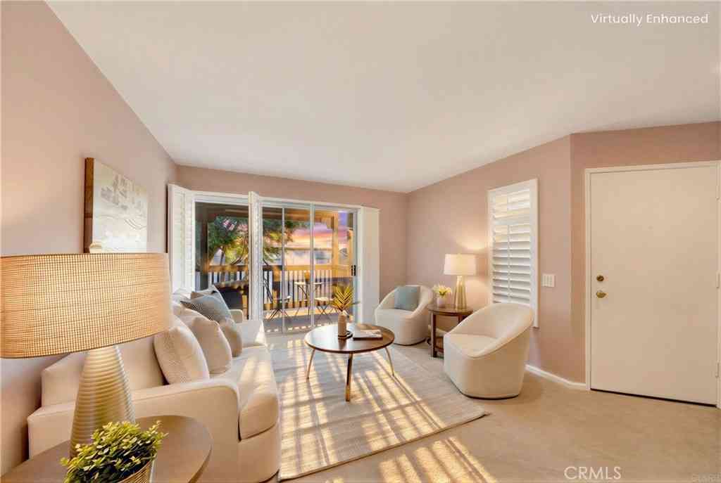 Condo For Sale - 104 S Cross Creek Road #M<br/> Orange, CA 92869