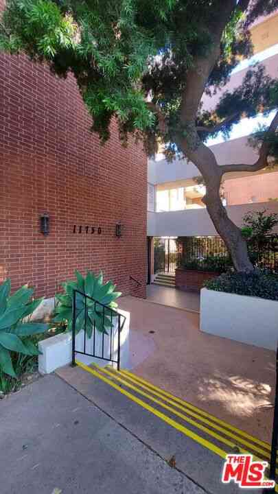 Condo For Rent - 11750 W Sunset Boulevard #411<br/> Los Angeles, CA 90049