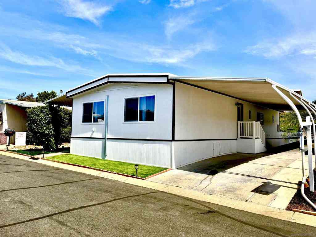 Mobile Home For Sale - 15420 Olde Hwy 80 #79<br/> El Cajon, CA 92021