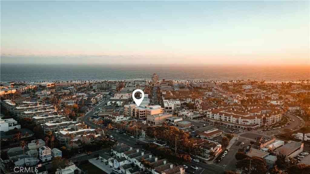 Condo For Sale - 414 Main St. #310<br/> Huntington Beach, CA 92648