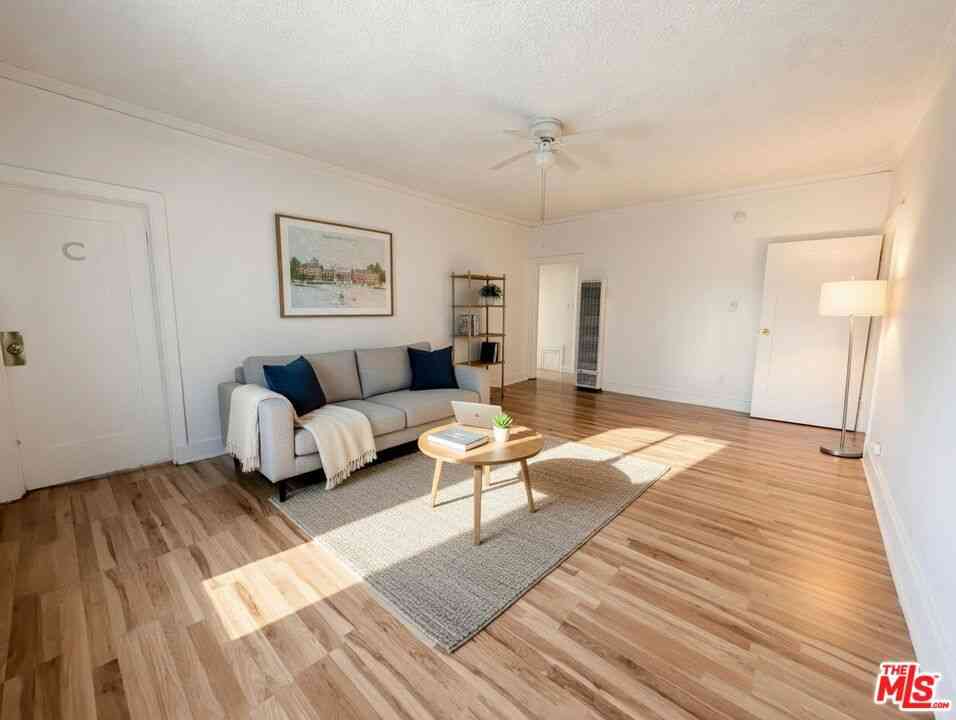 Apartment For Rent - 2611 W Orchard Avenue #2609<br/> Los Angeles, CA 90007