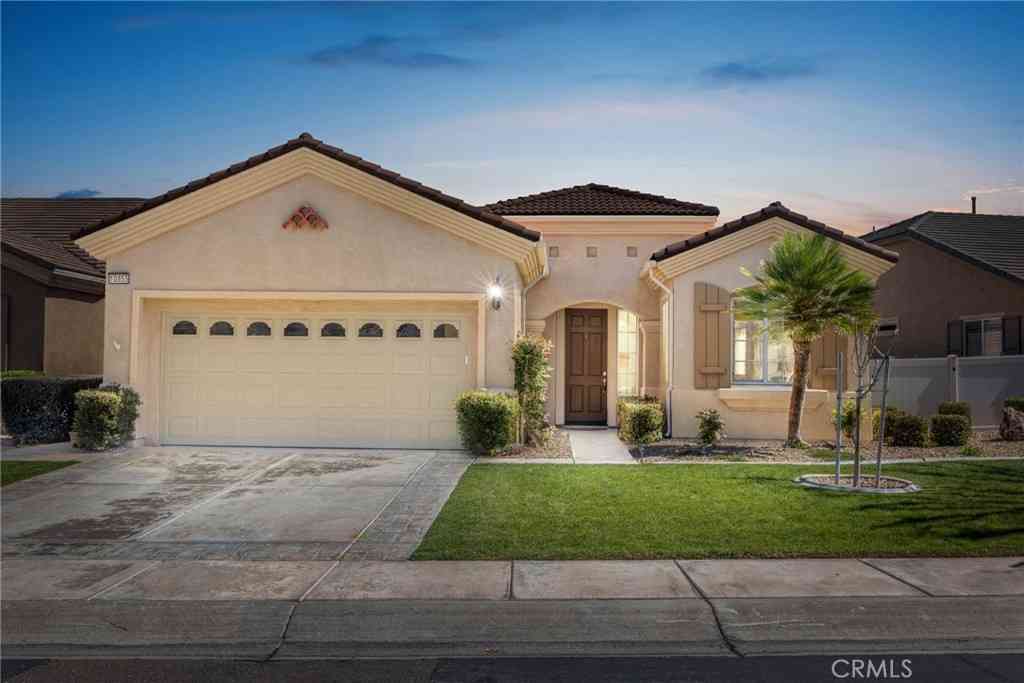Homes For Sale - 10855 Katepwa Street<br/> Apple Valley, CA 92308