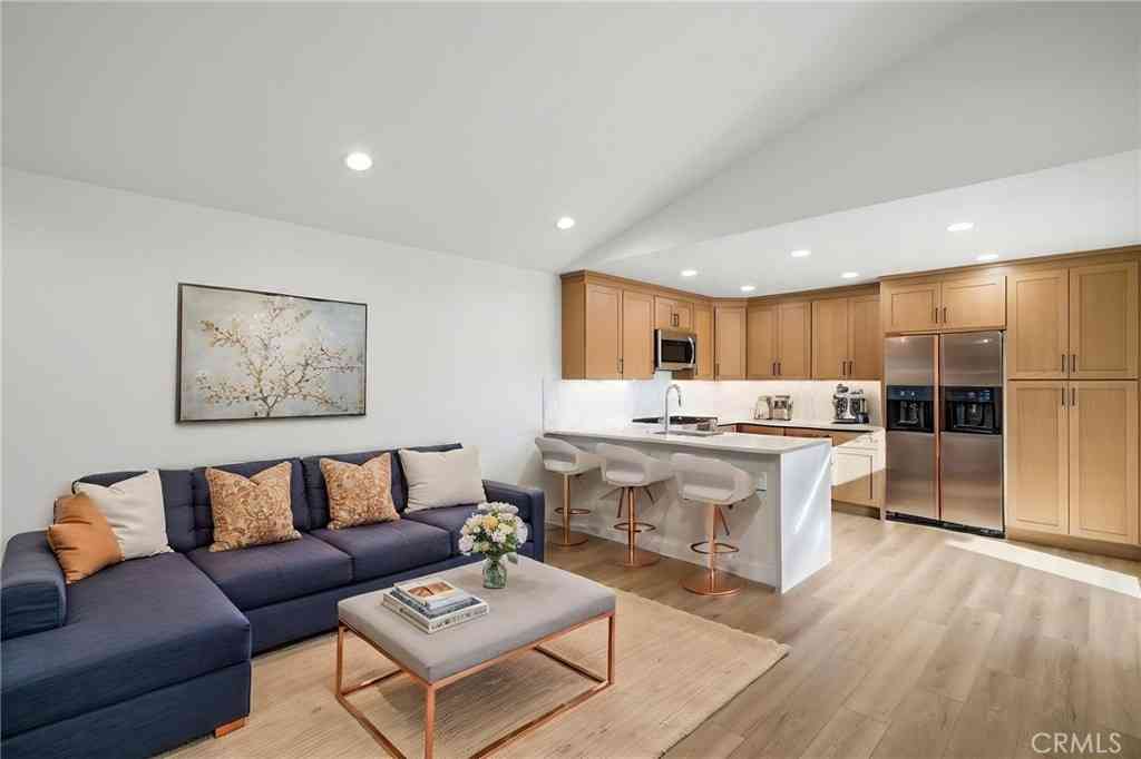 Condo For Sale - 17333 Brookhurst #B7<br/> Fountain Valley, CA 92708