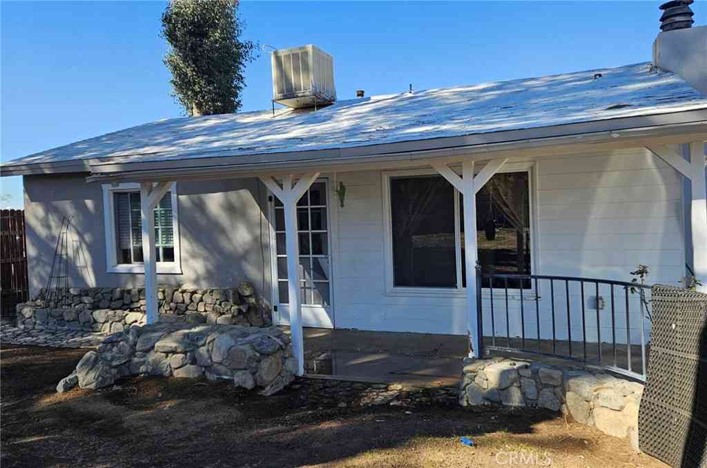 Homes For Rent - 12509 E Avenue V-10<br/> Pearblossom, CA 93553