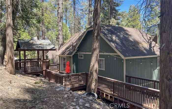 Homes For Rent - 27981 Rainbow Drive<br/> Lake Arrowhead, CA 92352