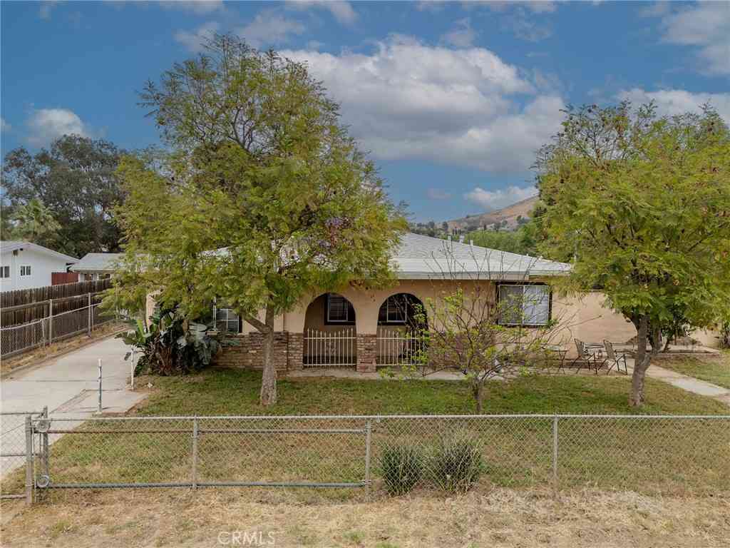Homes For Sale - 4821 Pedley Avenue<br/> Norco, CA 92860