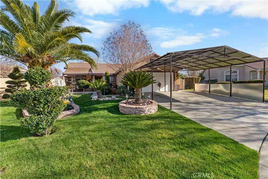 Homes For Sale - 3320 Kipper<br/> Lancaster, CA 93535