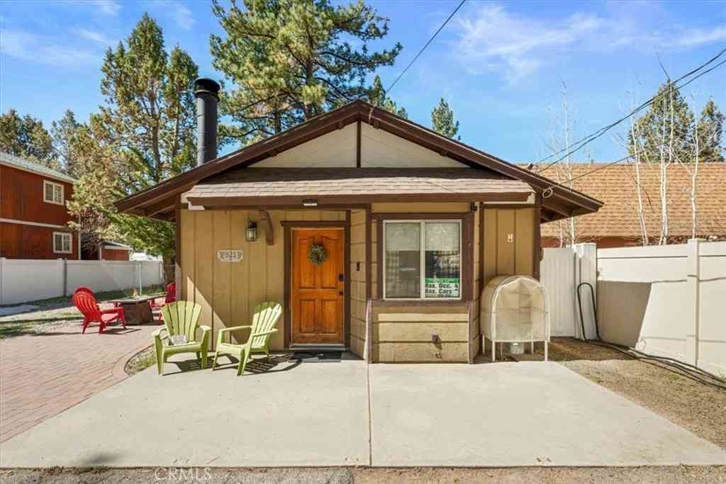 Homes For Sale - 921 Wendy<br/> Big Bear City, CA 92314