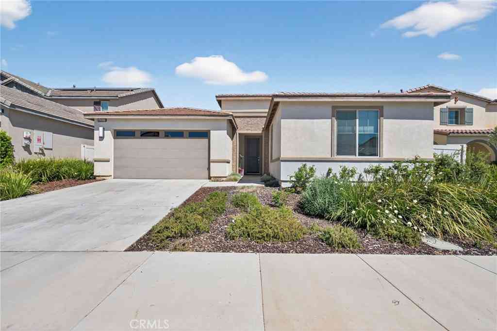 Homes For Sale - 6007 Sierra Place<br/> Banning, CA 92220