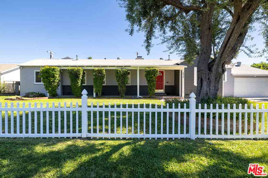 Homes For Sale - 5926 Cleon Avenue<br/> Los Angeles County, North Hollywood, CA 91601