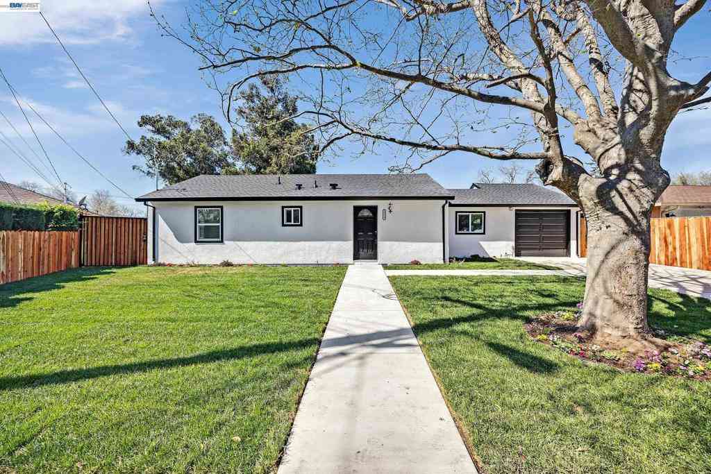 Homes For Sale - 1577 Waltham Rd<br/> Concord, CA 94520