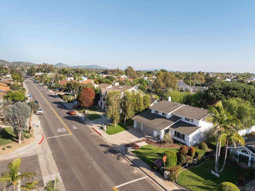 Homes For Sale - 2927 Levante St<br/> Carlsbad, CA 92009