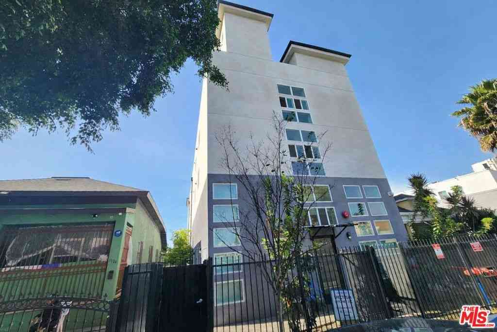 Apartment For Rent - 1120 E 25th Street #102<br/> Los Angeles, CA 90011