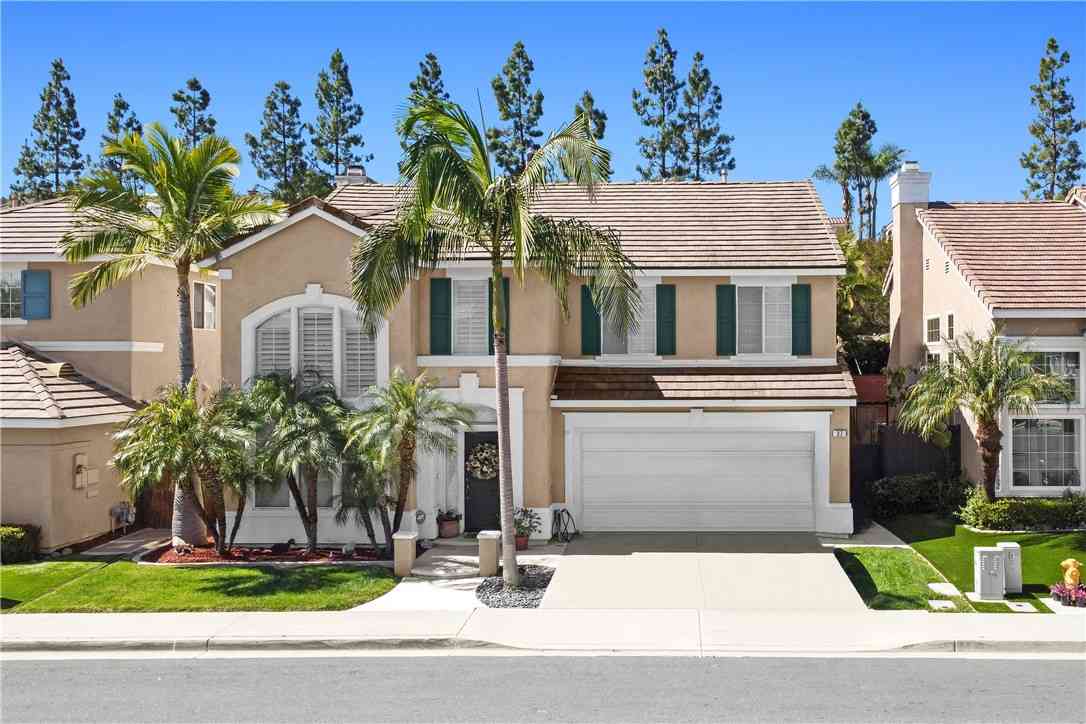 Homes For Sale - 37 Northern Pine Loop<br/> Aliso Viejo, CA 92656