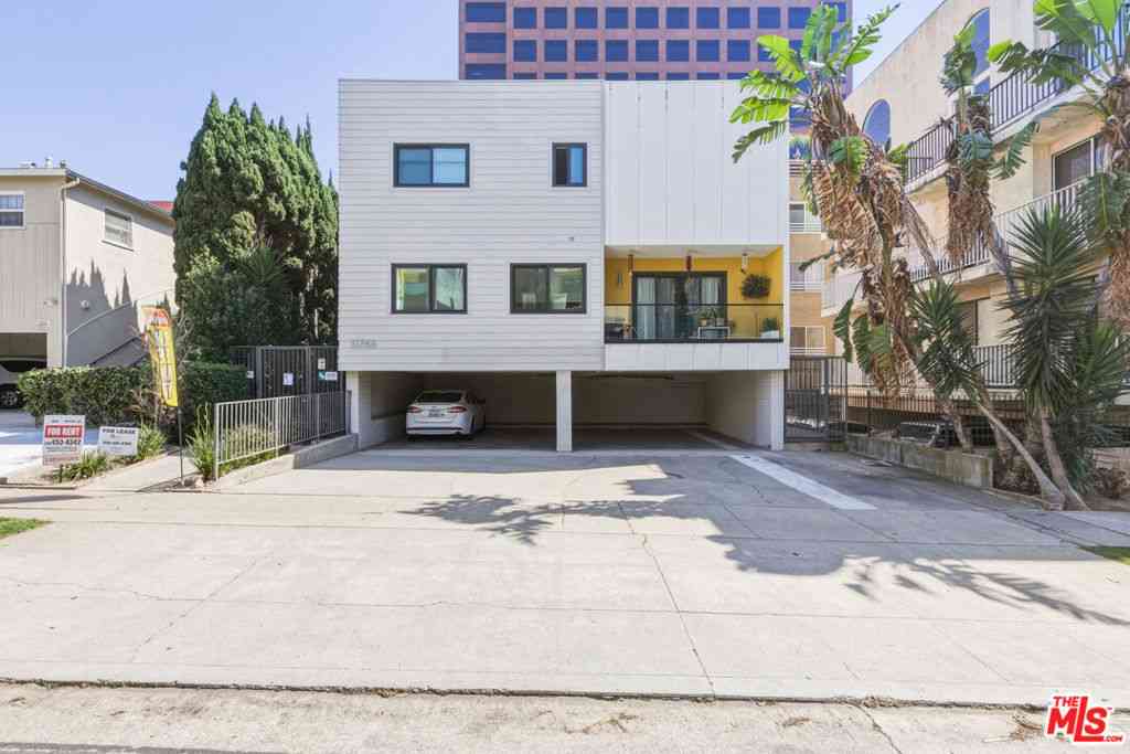 Condo For Rent - 11746 Goshen Avenue #6<br/> Los Angeles, CA 90049