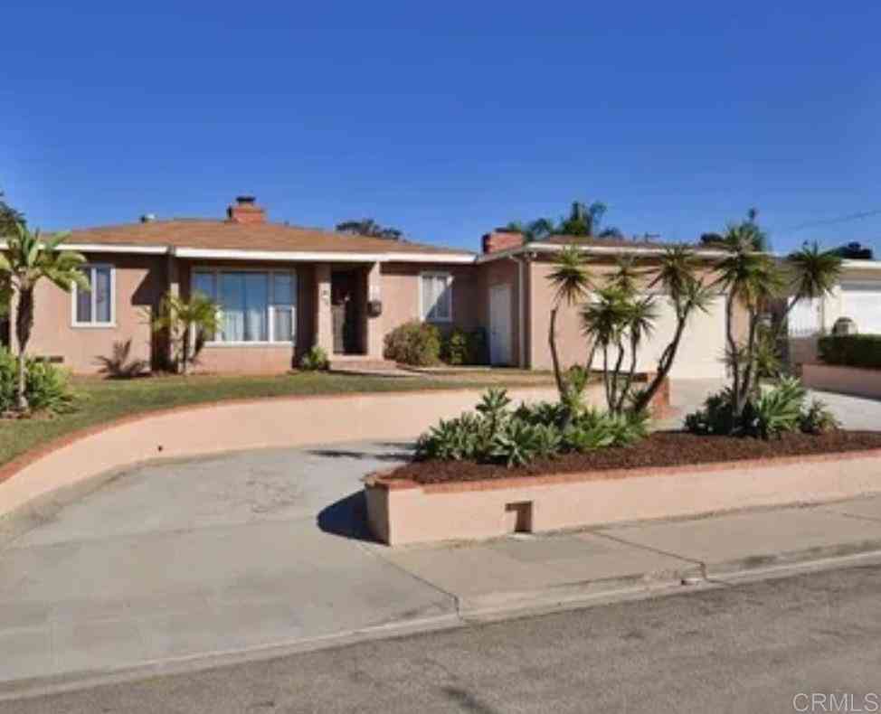 Homes For Sale - 881 First Avenue<br/> Chula Vista, CA 91911