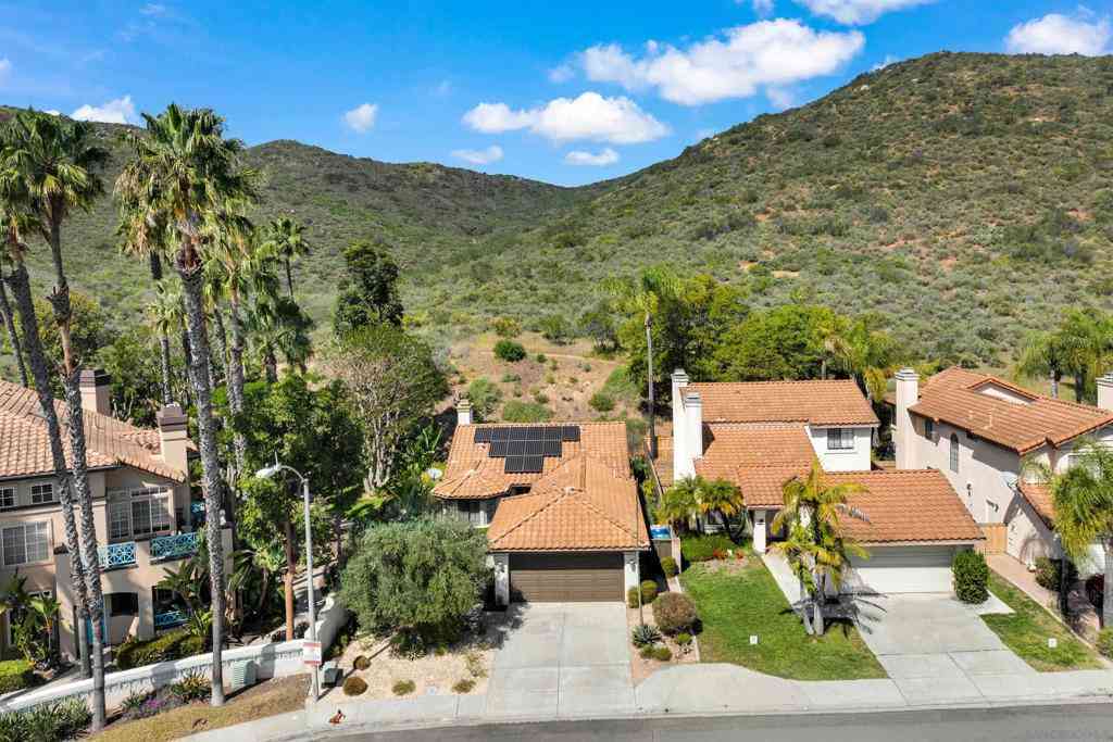 Homes For Sale - 11604 Springside Rd<br/> San Diego, CA 92128