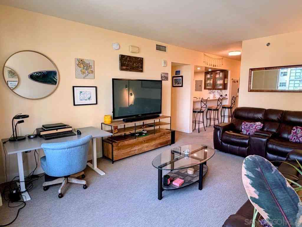 Apartment For Rent - 425 W Beech #859<br/> San Diego, CA 92101
