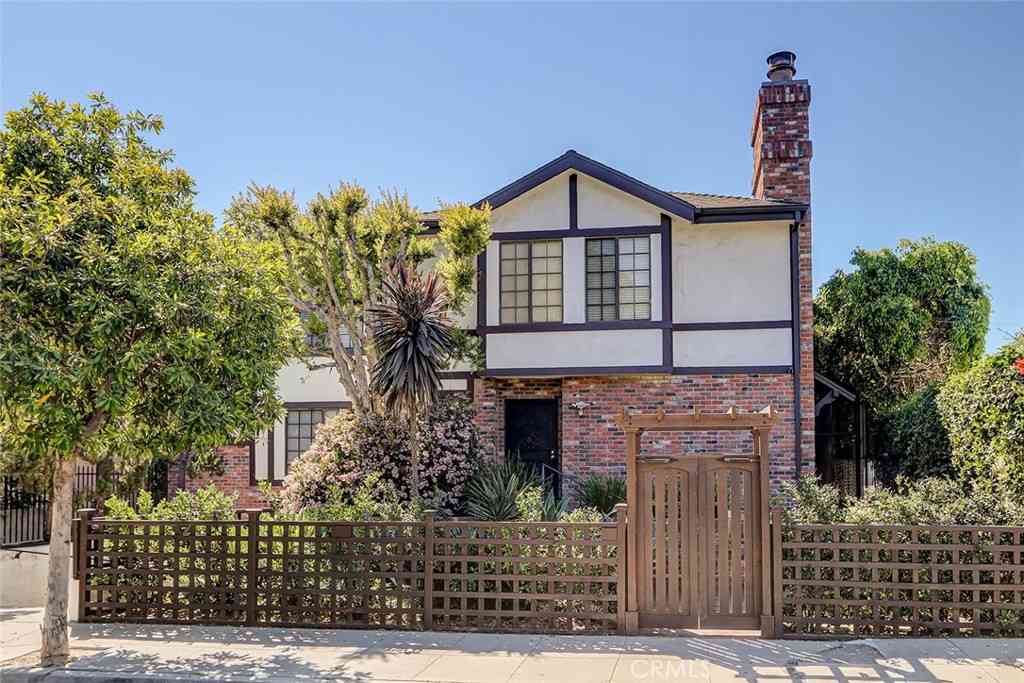 Townhouse For Sale - 1418 26th Street #5<br/> Santa Monica, CA 90404