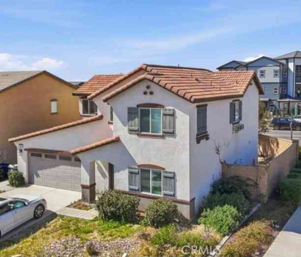 Homes For Sale - 7512 Sleepy Creek<br/> Fontana, CA 92336