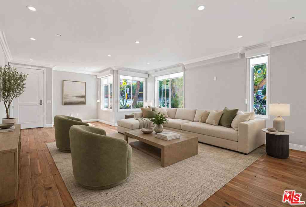 Condo For Rent - 1283 Havenhurst Drive #101<br/> West Hollywood, CA 90046