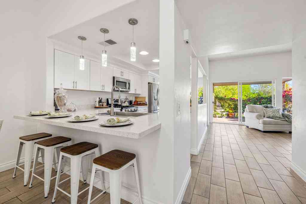 Condo For Sale - 72506 Desert Flower Drive<br/> Palm Desert, CA 92260