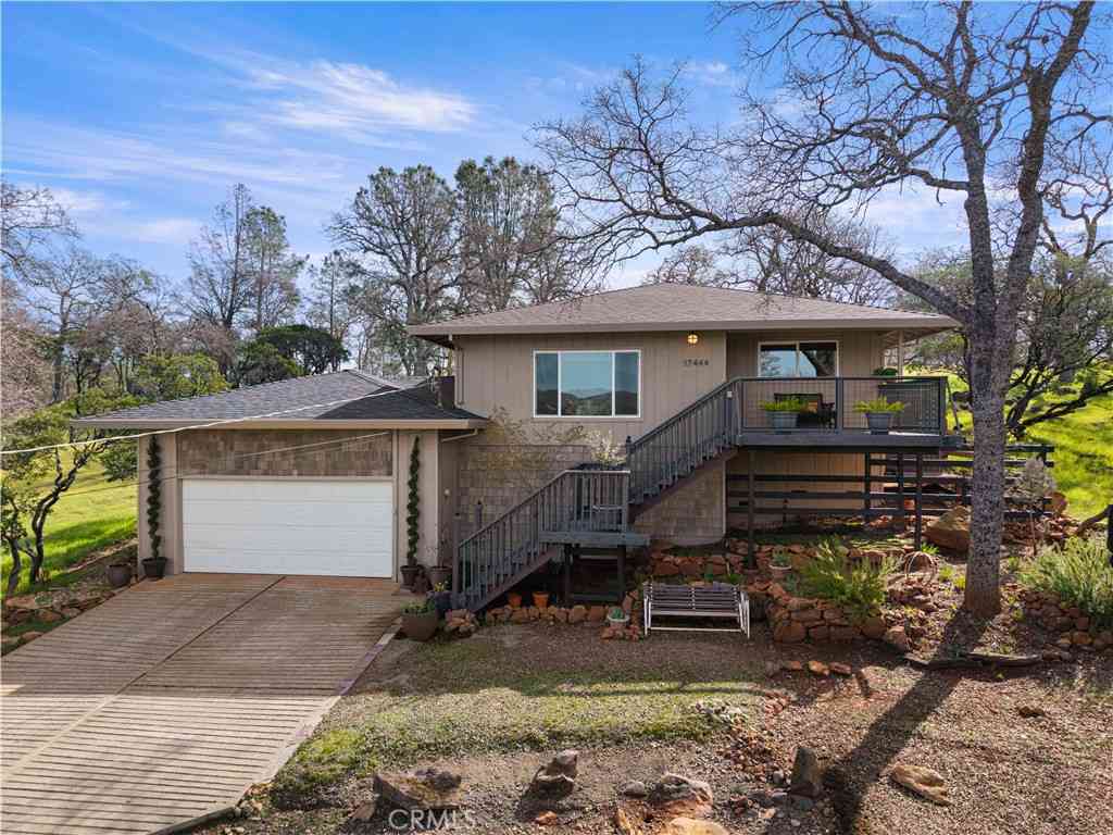 Homes For Sale - 17444 Meadow View Drive<br/> Hidden Valley Lake, CA 95467
