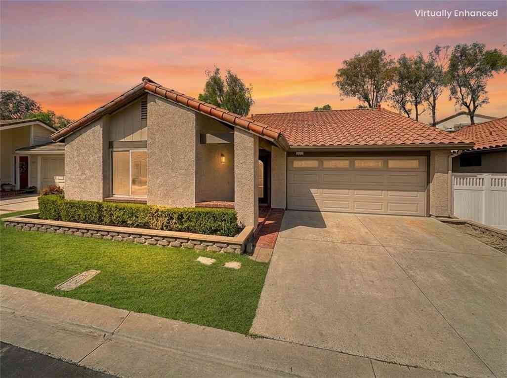 Homes For Sale - 23611 Villena<br/> Mission Viejo, CA 92692