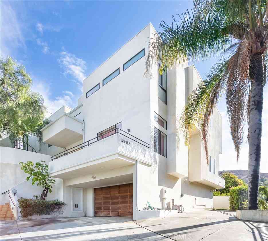 Homes For Rent - 3965 Alta Mesa<br/> Studio City, CA 91604