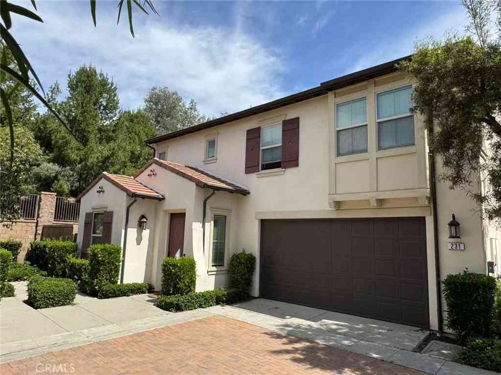 Condo For Sale - 231 Bright Poppy<br/> Irvine, CA 92618