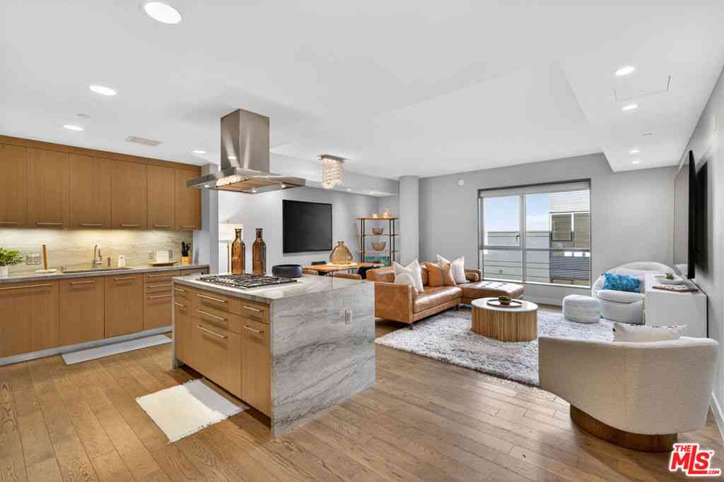 Condo For Rent - 1755 Ocean Avenue #702<br/> Santa Monica, CA 90401