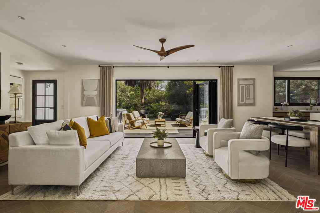 Homes For Sale - 3633 Wrightwood Drive<br/> Studio City, CA 91604