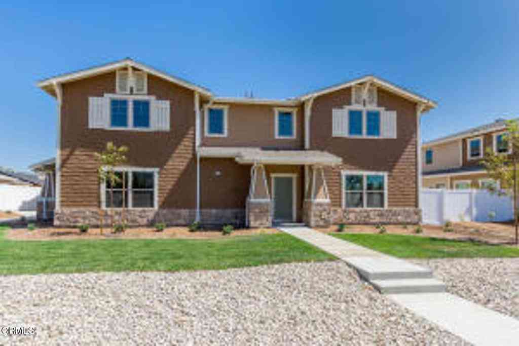 Condo For Rent - 104 Main Street<br/> Piru, CA 93040