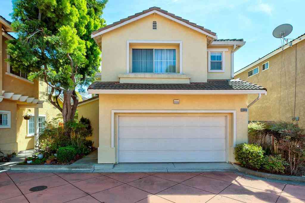 Homes For Sale - 33049 Alicante Terrace #67<br/> Union City, CA 94587