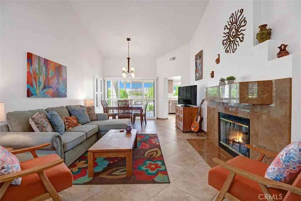 Condo For Sale - 41931 Preston Trail<br/> Palm Desert, CA 92211