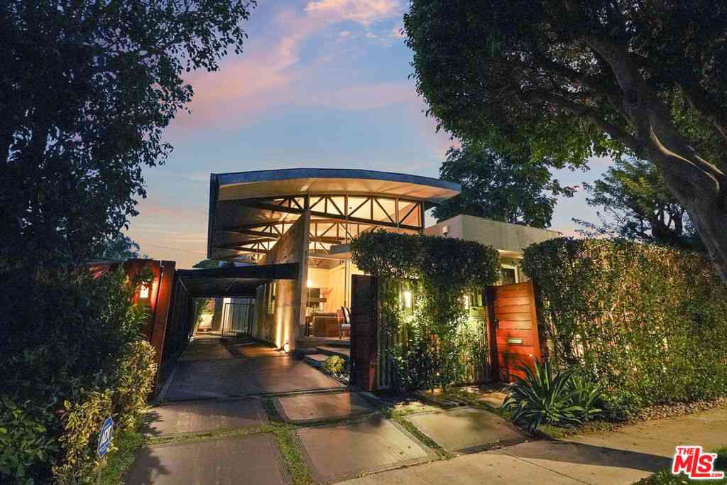 Homes For Sale - 8735 Dorrington Avenue<br/> West Hollywood, CA 90048