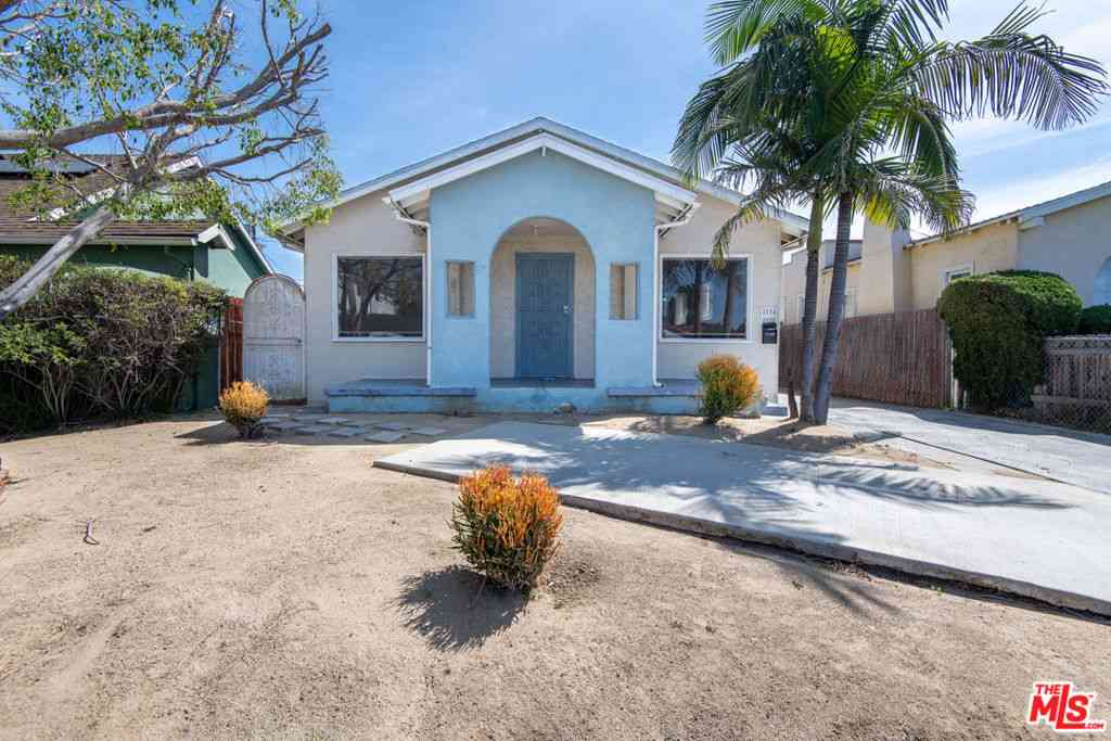 Condo For Rent - 2132 S Cloverdale Avenue<br/> Los Angeles, CA 90016