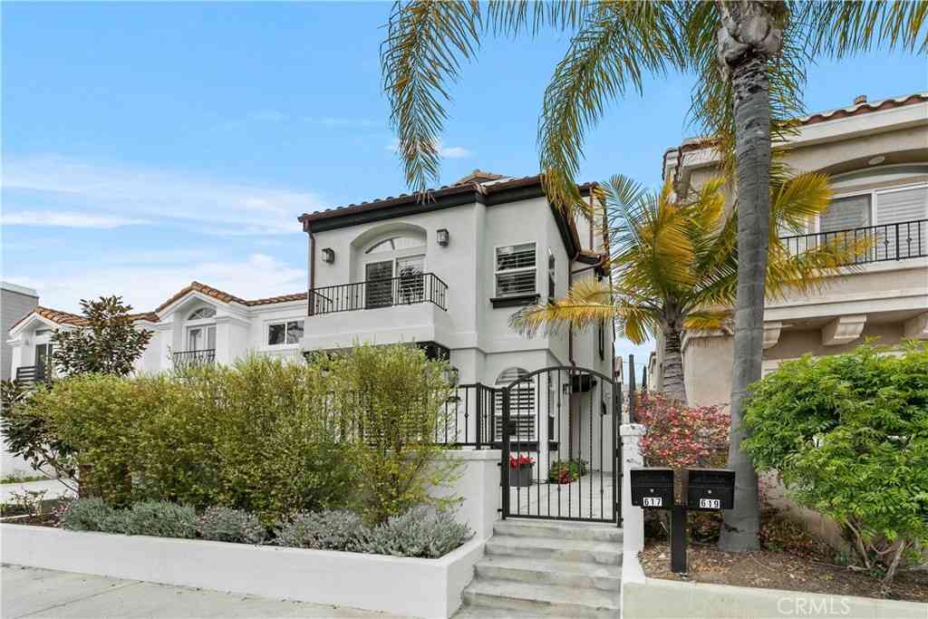 Homes For Rent - 617 8th Street<br/> Huntington Beach, CA 92648