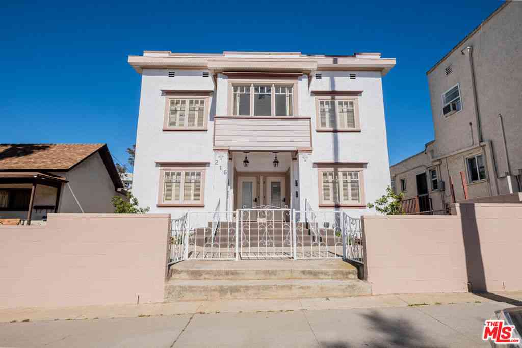 Condo For Rent - 216 N Catalina #216B<br/> Santa Monica, CA 90277